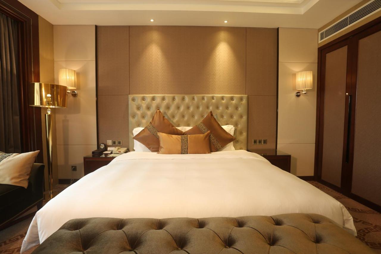 ホテル Wyndham Grand Plaza Royale Chenzhou エクステリア 写真