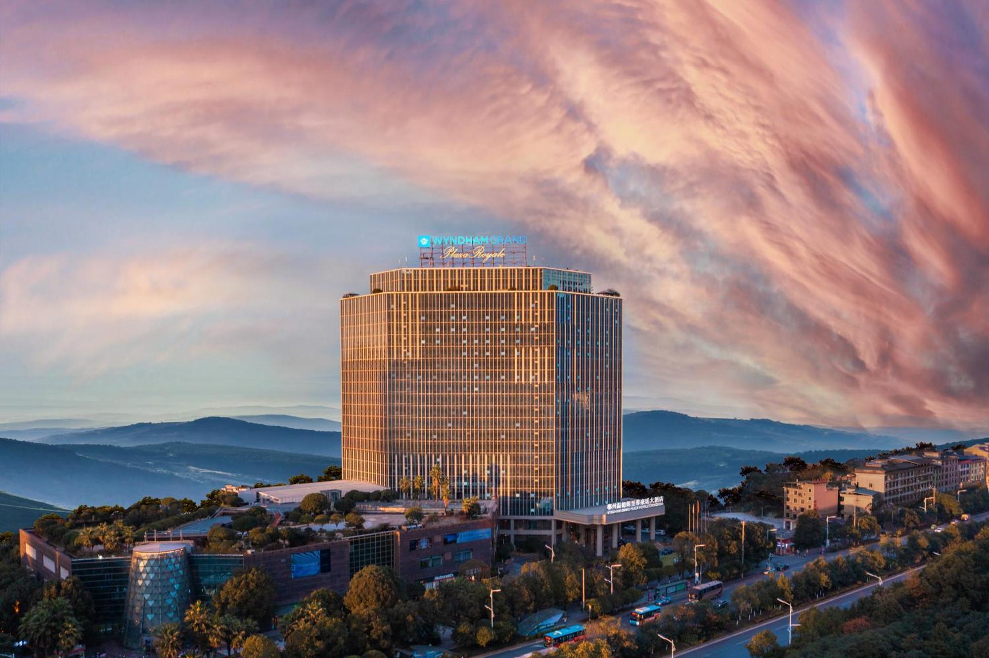 ホテル Wyndham Grand Plaza Royale Chenzhou エクステリア 写真