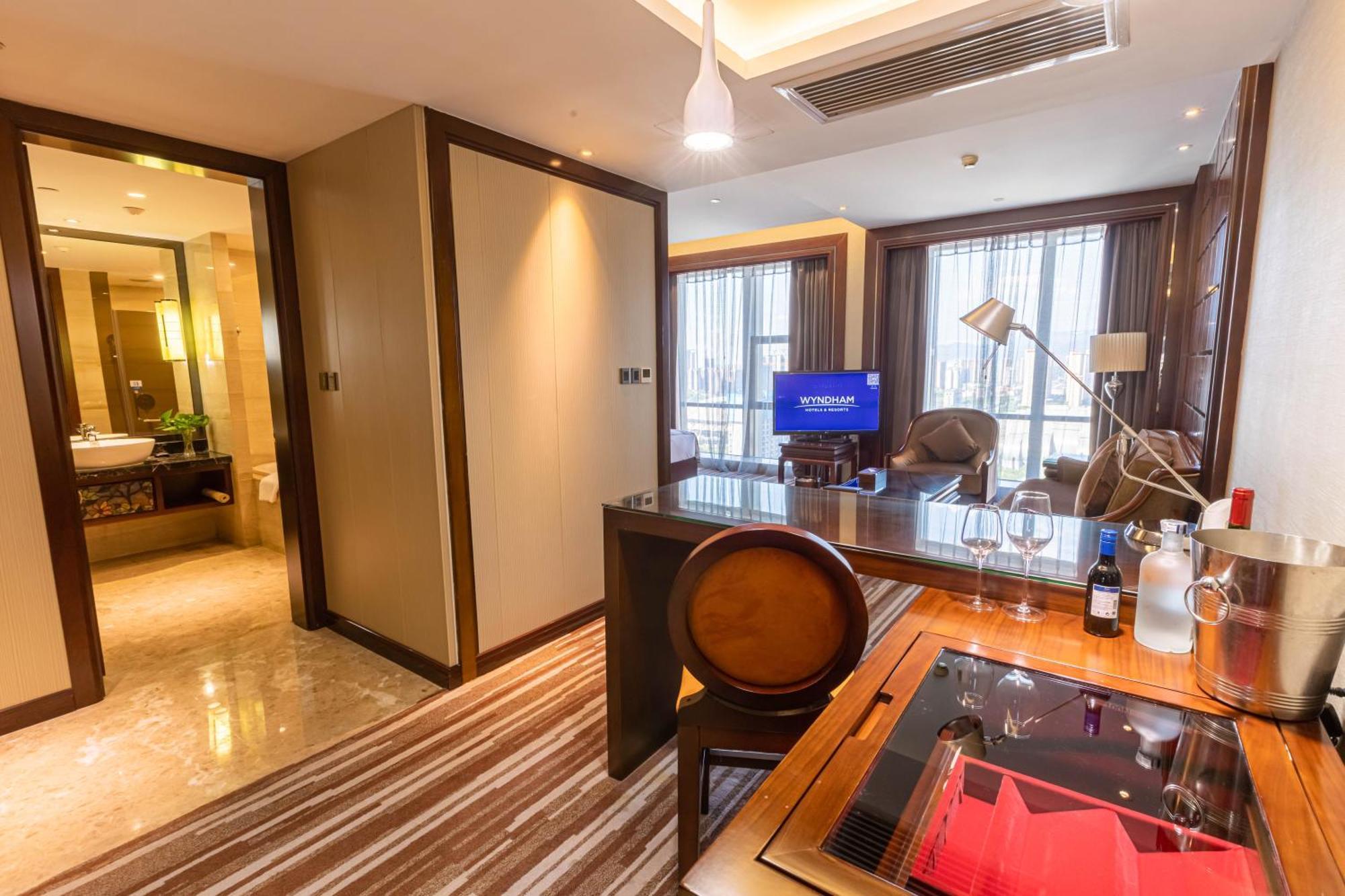 ホテル Wyndham Grand Plaza Royale Chenzhou エクステリア 写真
